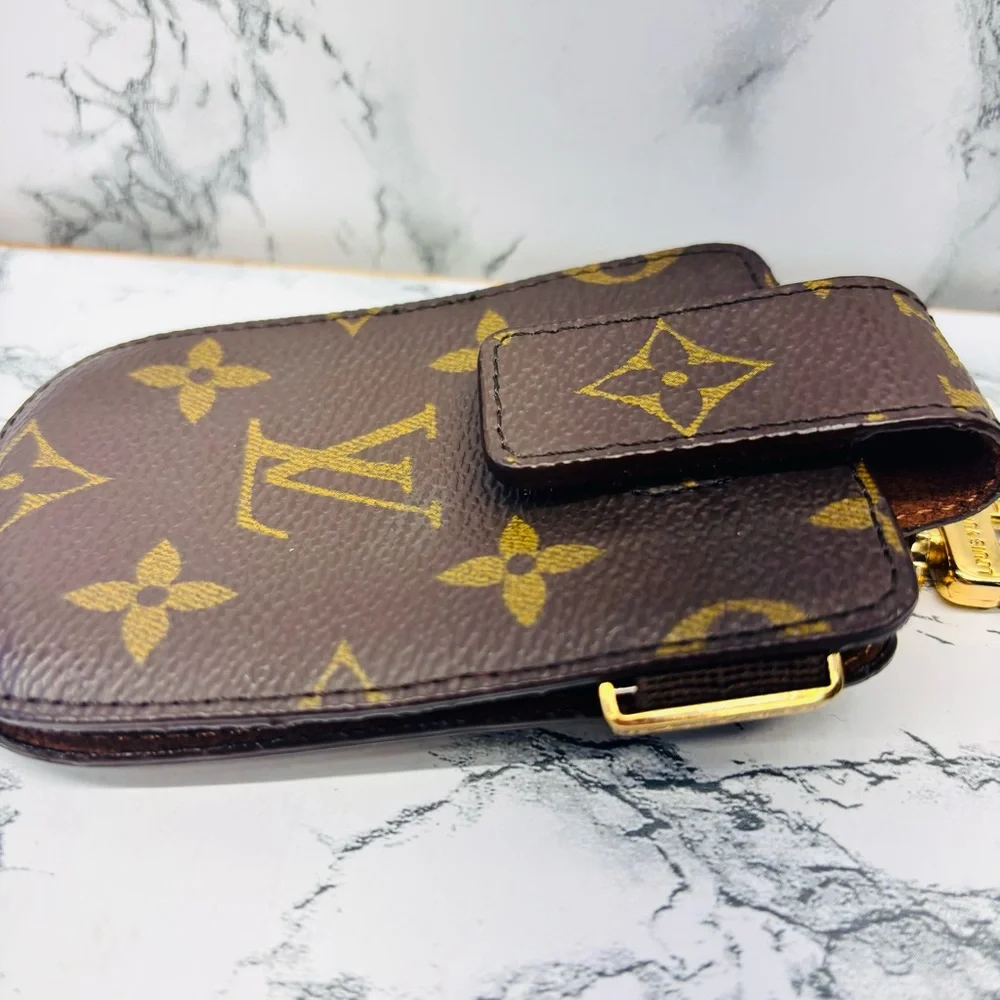 Louis Vuitton Monogram Brown Etui Telephone case Vintage Excellent Condition